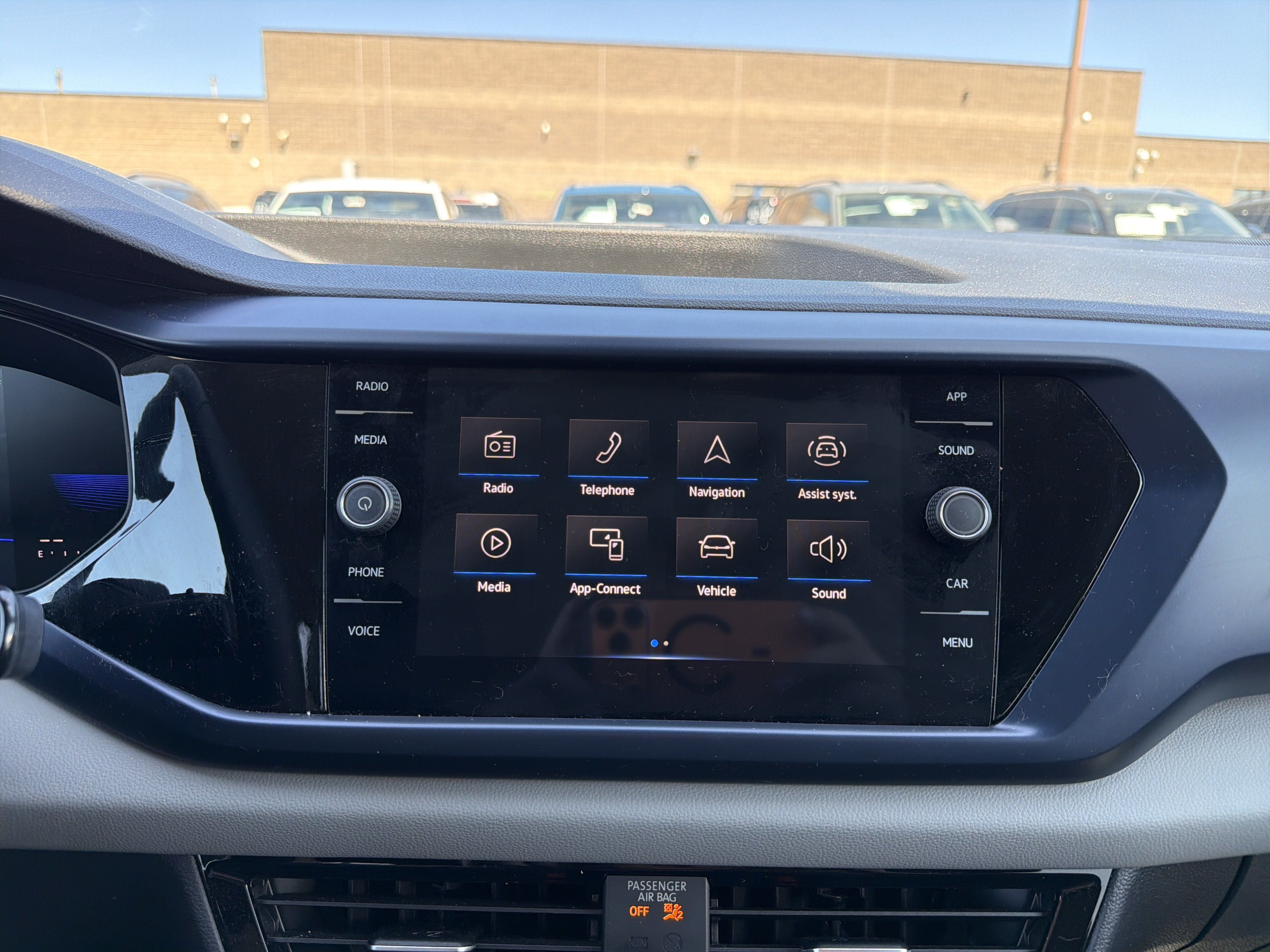 Used 2023 Volkswagen Taos SE AWD/4WD image 18