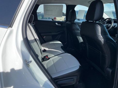 New 2025 Ford Escape PHEV FWD image 4