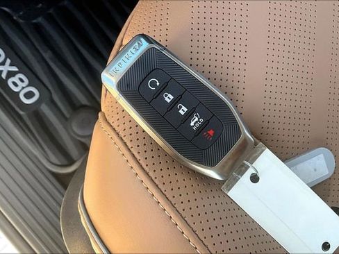 New 2026 INFINITI QX80 Luxe image 11