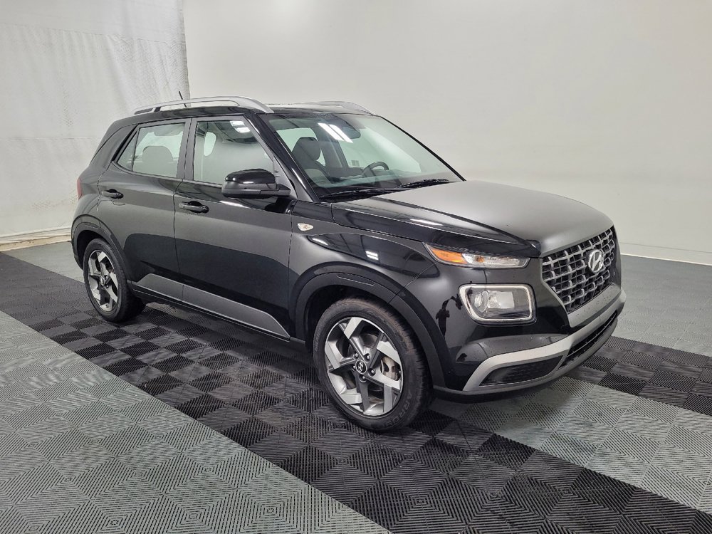 Used 2024 Hyundai Venue SEL FWD image 11