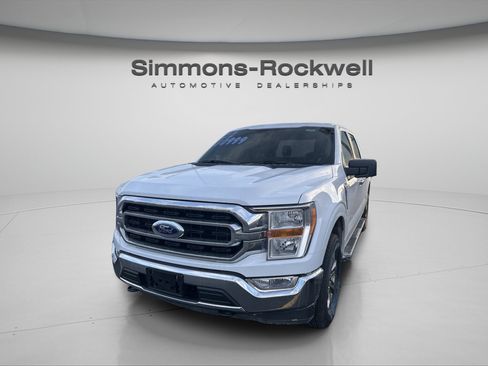 Used 2022 Ford F150 XLT w/ XTR Package AWD/4WD image 7