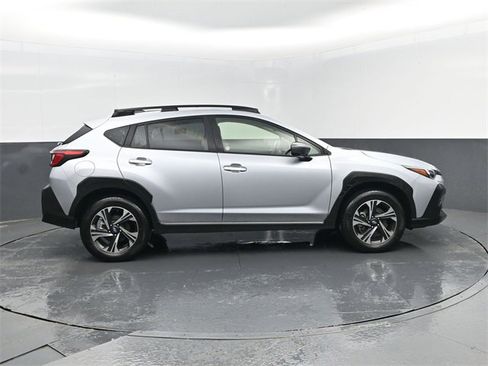 Used 2024 Subaru Crosstrek 2.0i Premium image 4