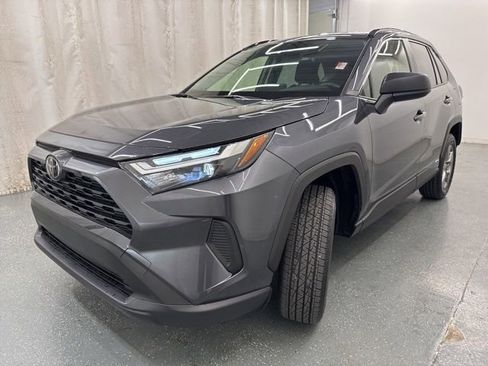 Used 2025 Toyota RAV4 LE AWD/4WD image 5