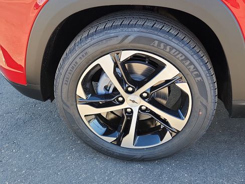 New 2026 Chevrolet Trax RS w/ Sunroof Package image 7