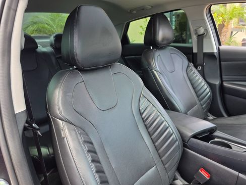 Used 2021 Hyundai Elantra Limited w/ Cargo Package FWD image 16