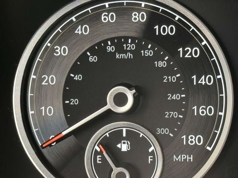 Used 2025 Genesis G70 2.5T w/ Sport Prestige Package image 35