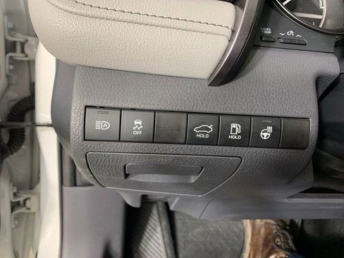 Used 2023 Toyota Camry XSE image 18