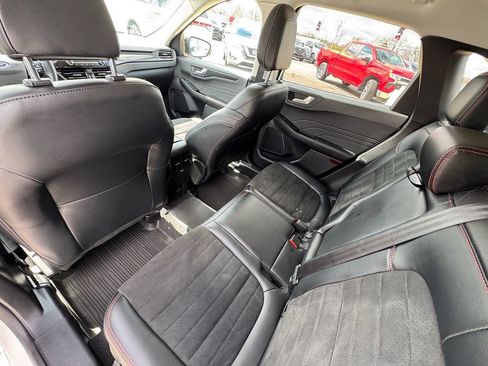 Certified 2022 Ford Escape SEL w/ SEL Stealth AWD Package image 21