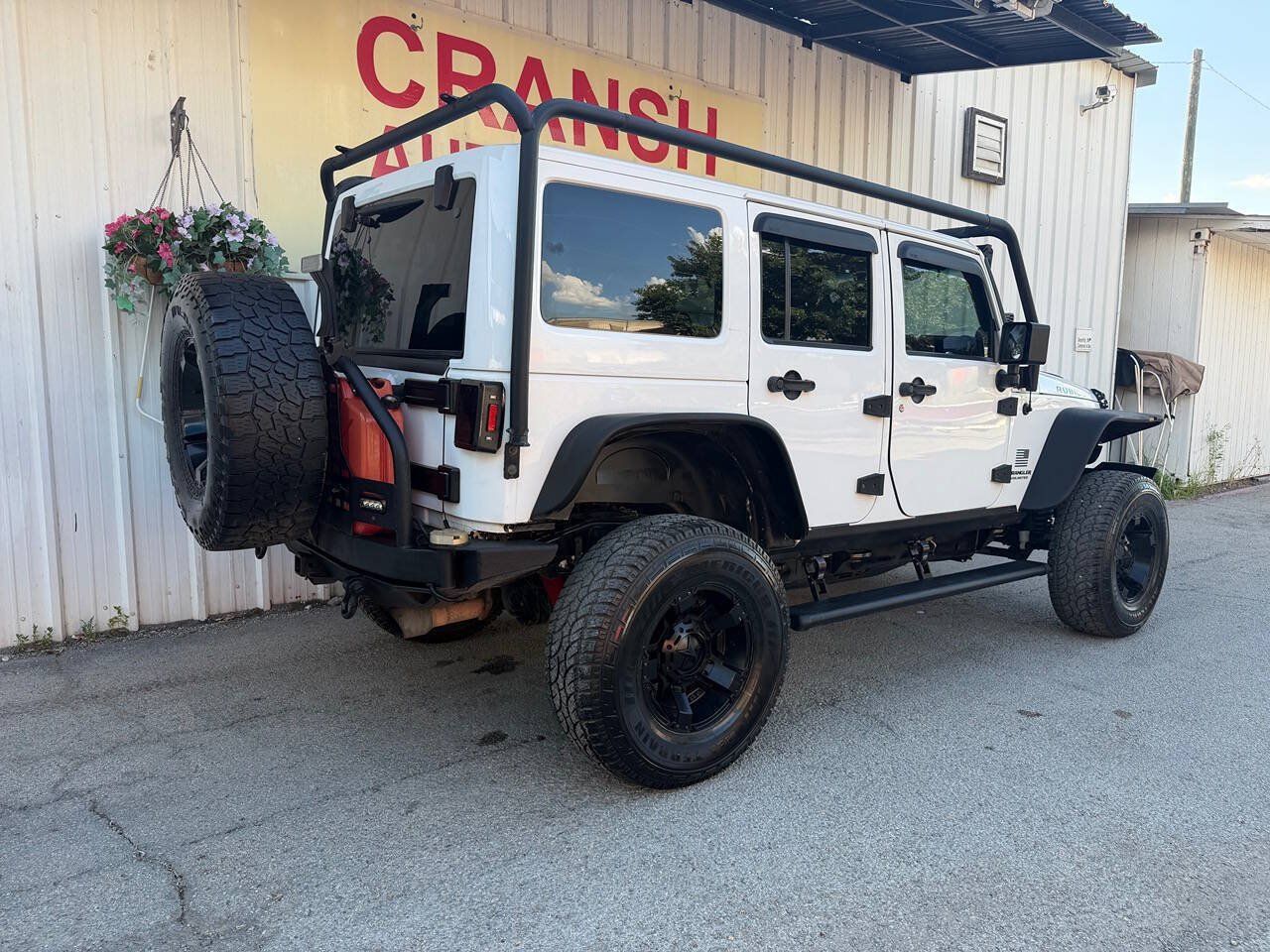 Used 2014 Jeep Wrangler Unlimited Rubicon w/ Connectivity Group AWD/4WD image 4