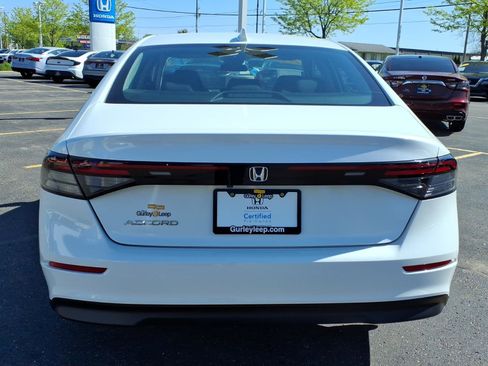 Certified 2023 Honda Accord LX image 9