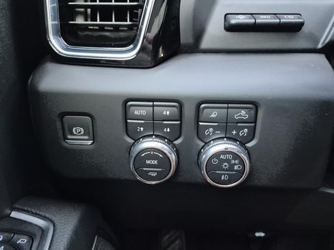 Certified 2023 GMC Sierra 1500 Denali w/ Technology Package AWD/4WD image 20