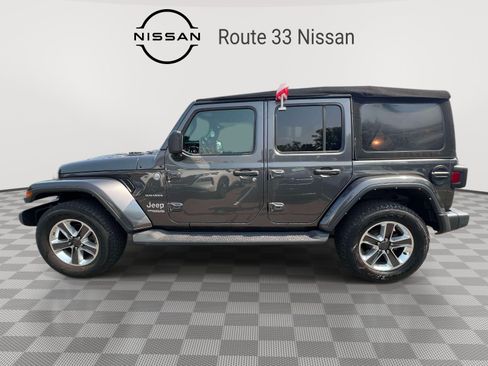 Used 2022 Jeep Wrangler Unlimited Sahara w/ Cold Weather Group AWD/4WD image 5