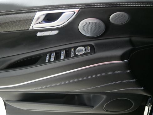 Certified 2025 Genesis GV80 3.5T e-SC AWD/4WD image 19