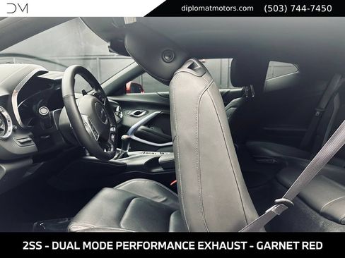 Used 2016 Chevrolet Camaro SS RWD image 16