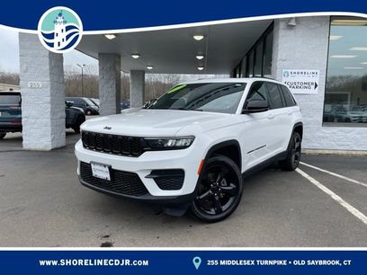 Used 2023 Jeep Grand Cherokee Altitude