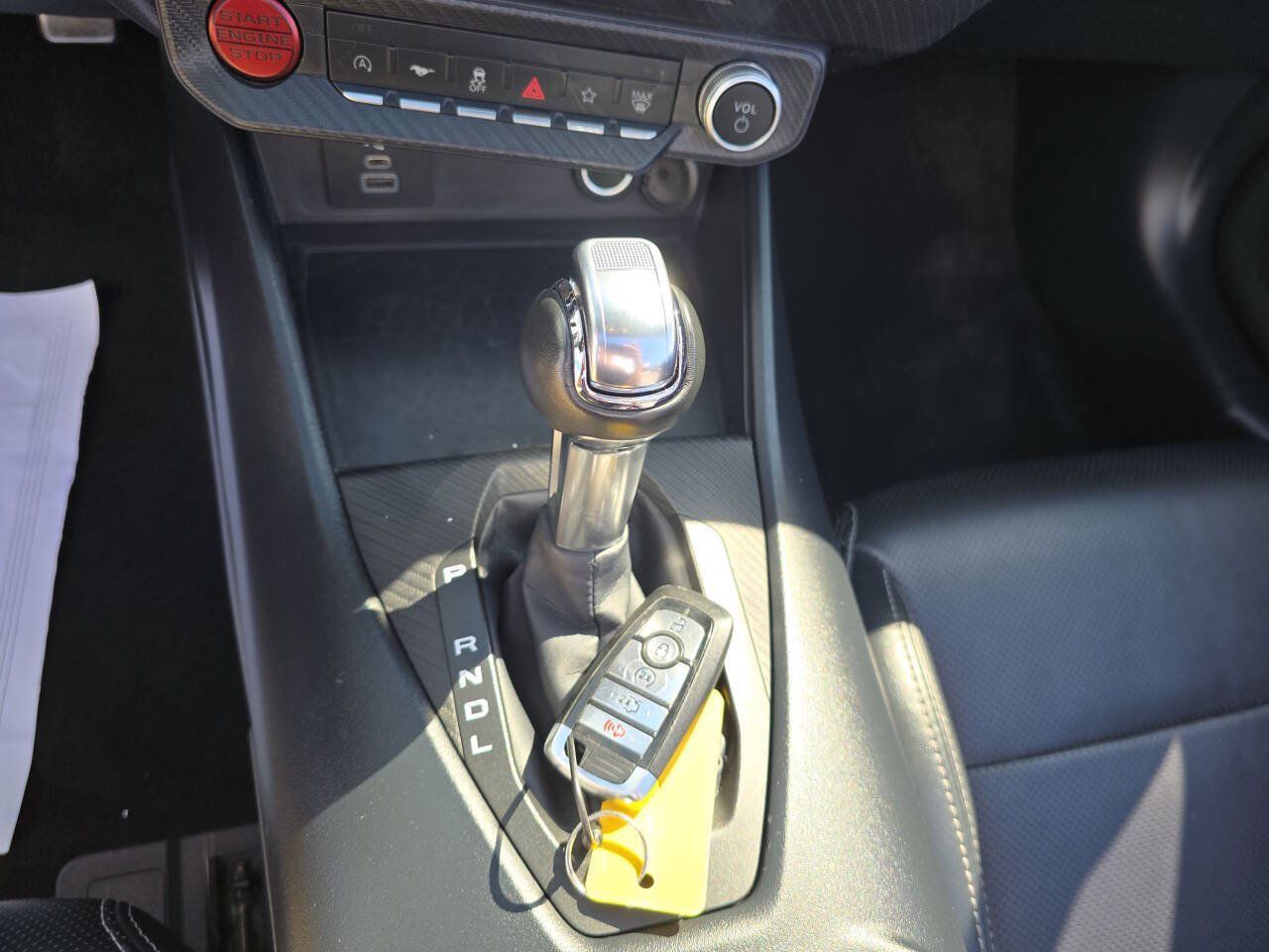 Used 2025 Ford Mustang Premium RWD image 33