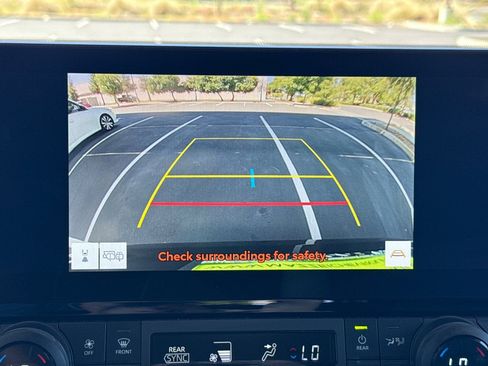Used 2025 Toyota Grand Highlander AWD image 31