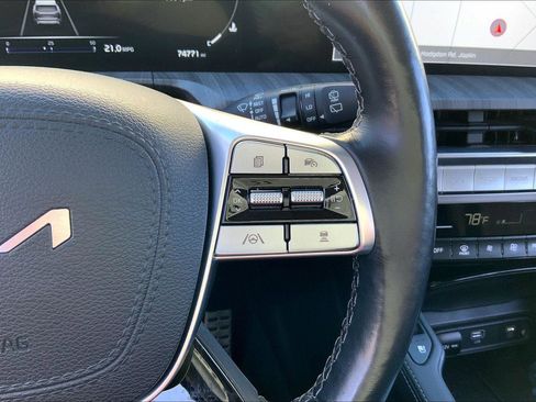 Used 2024 Kia Telluride SX Prestige AWD/4WD image 18