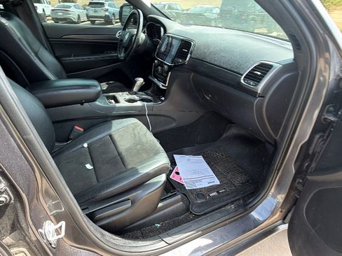 Used 2019 Jeep Grand Cherokee Altitude image 20