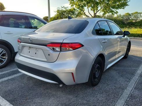 Used 2022 Toyota Corolla L FWD image 4