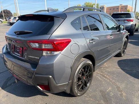 Used 2022 Subaru Crosstrek 2.5i Limited w/ Moonroof Package 2 AWD/4WD image 3