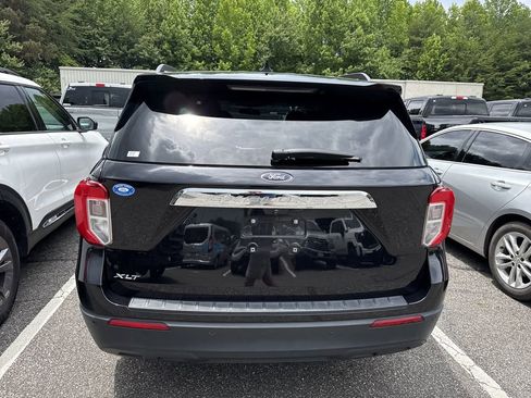 Used 2022 Ford Explorer XLT RWD image 12