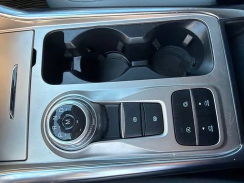 Certified 2021 Ford Explorer XLT w/ Equipment Group 202A RWD image 10