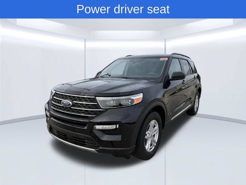 Used 2024 Ford Explorer XLT w/ Equipment Group 202A AWD/4WD image 7