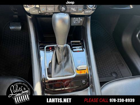 Certified 2022 Jeep Compass Latitude w/ Convenience Group image 13