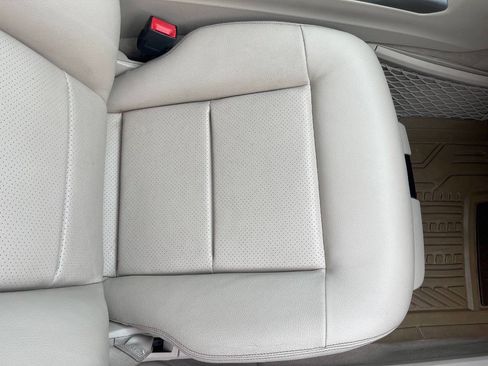 Used 2016 Mercedes-Benz E 350 E 350 4MATIC AWD 4dr Sedan image 29