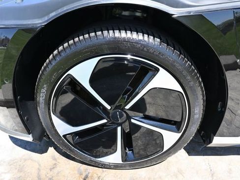 Used 2023 Lucid Air Touring AWD/4WD image 10
