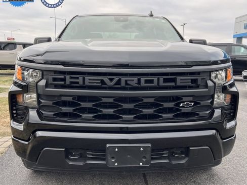 Used 2022 Chevrolet Silverado 1500 Custom image 3