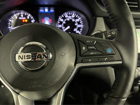 Used 2022 Nissan Rogue Sport SL AWD/4WD image 18