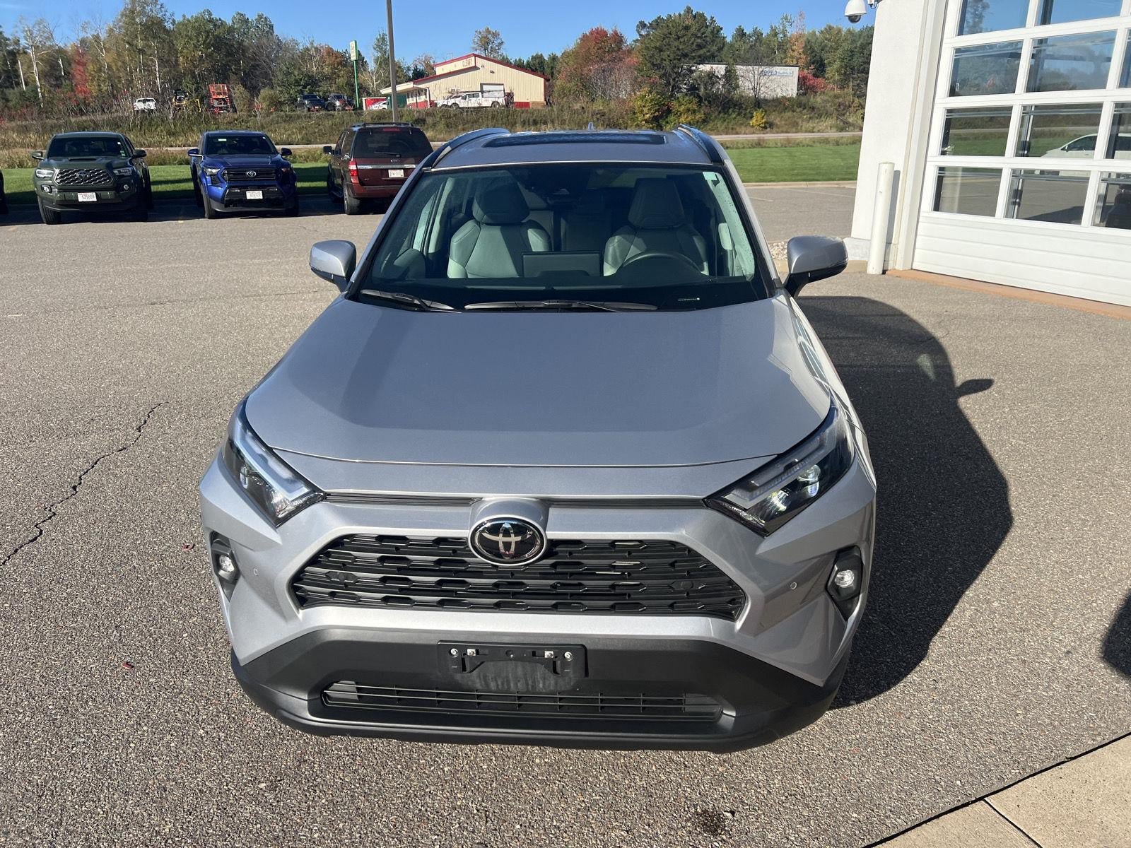 Used 2025 Toyota RAV4 XLE Premium w/ Weather Package AWD/4WD image 5