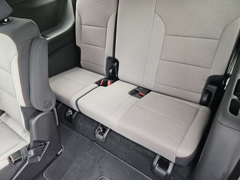 New 2027 Chevrolet Traverse LT w/ Midnight/Sport Edition FWD image 26