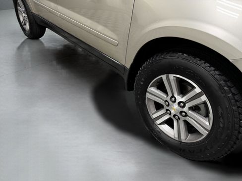 Used 2016 Chevrolet Traverse LT image 45