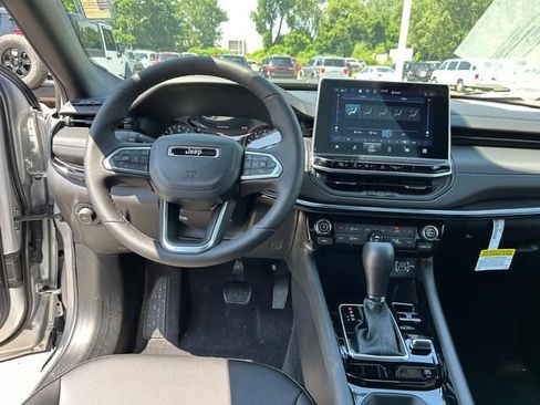 New 2025 Jeep Compass Limited w/ Sun & Sound Group image 16