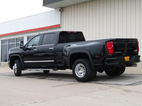 Used 2026 Chevrolet Silverado 3500 High Country image 10
