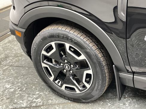 Certified 2022 Ford Bronco Sport Outer Banks w/ Tech Package image 35