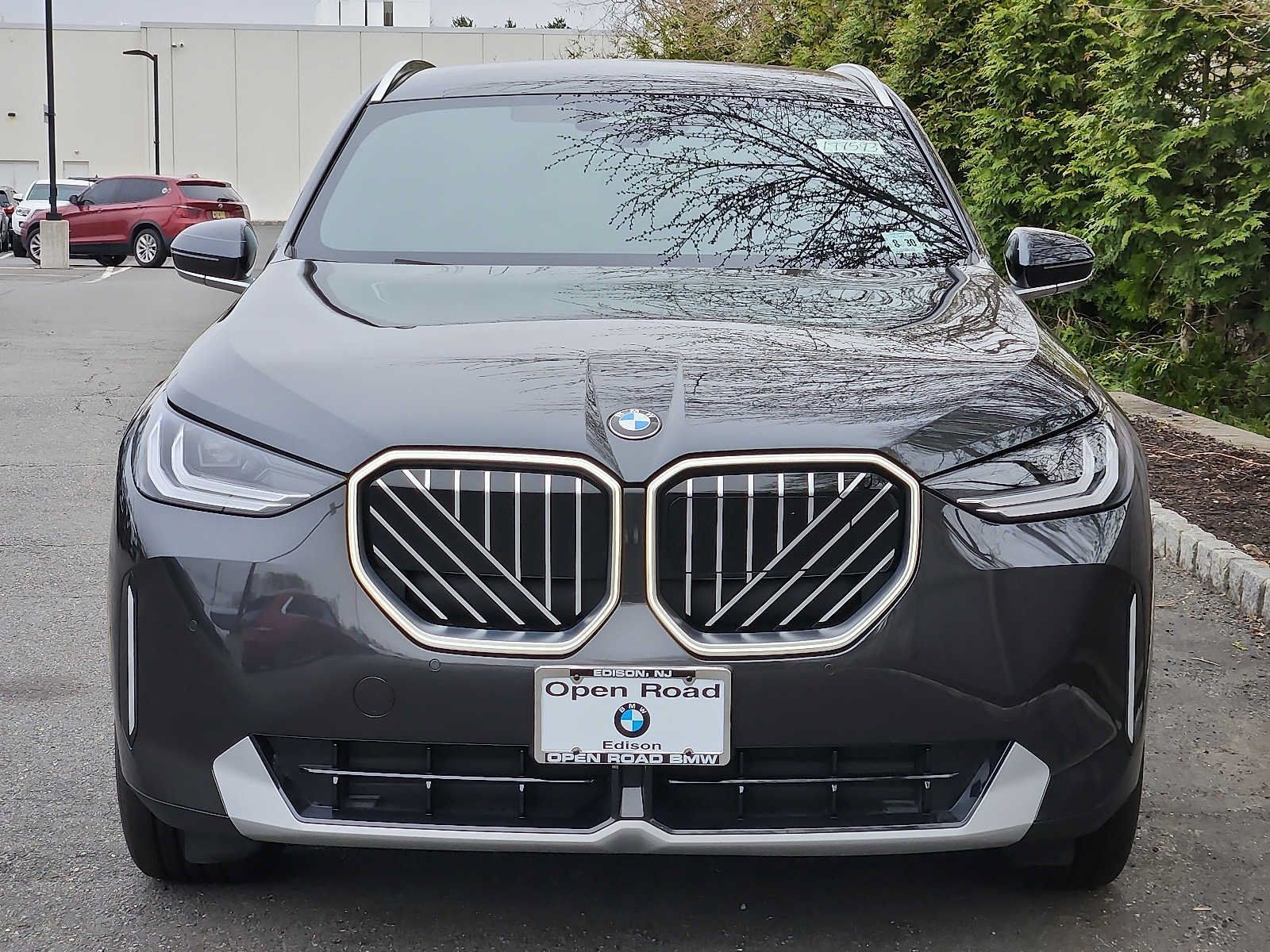 Used 2026 BMW X3 xDrive30i w/ Convenience Package AWD/4WD image 2