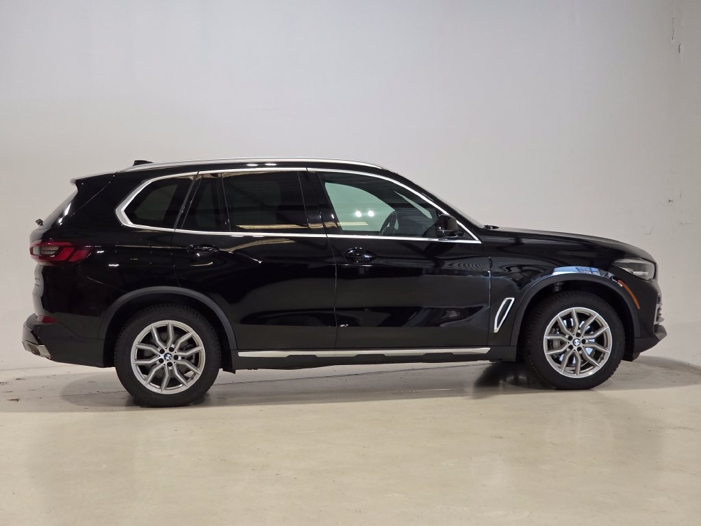 Used 2023 BMW X5 xDrive40i w/ Premium Package AWD/4WD image 5