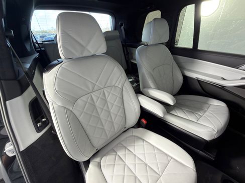 New 2026 BMW X7 xDrive40i w/ M Sport Package image 32