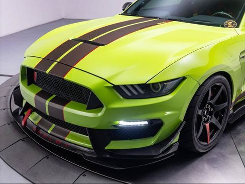 Used 2020 Ford Mustang Shelby GT350R w/ GT350R Equipment Group 920A RWD image 9