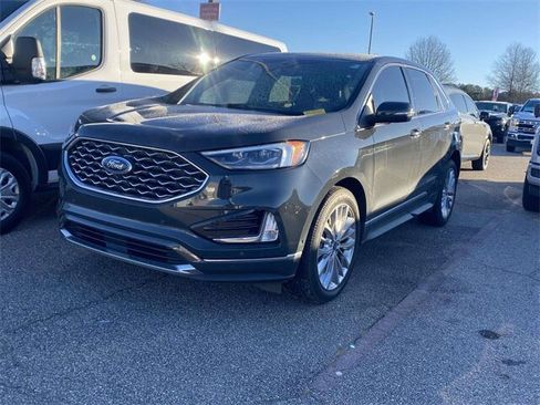 Certified 2021 Ford Edge Titanium w/ Equipment Group 301A image 7