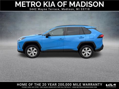 Used 2021 Toyota RAV4 LE AWD/4WD image 3