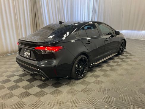 Used 2022 Toyota Corolla XSE FWD image 2