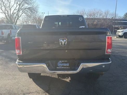 Used 2018 RAM 2500 Laramie w/ Convenience Group image 4