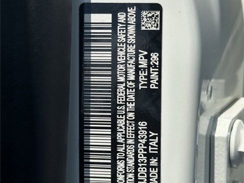 Used 2023 Jeep Renegade Latitude image 30