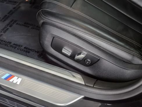 Used 2019 BMW 740i w/ M Sport Package RWD image 40