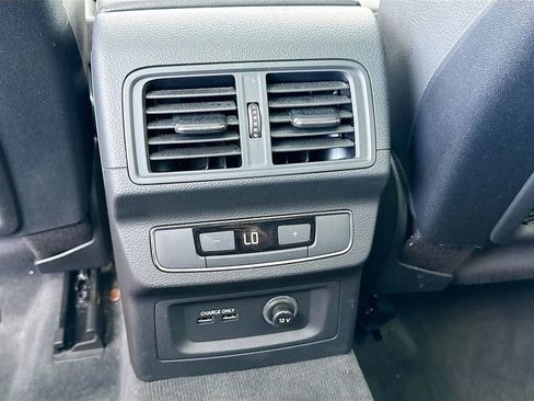 Used 2020 Audi Q5 2.0T Titanium Premium Plus w/ Premium Plus Package image 20